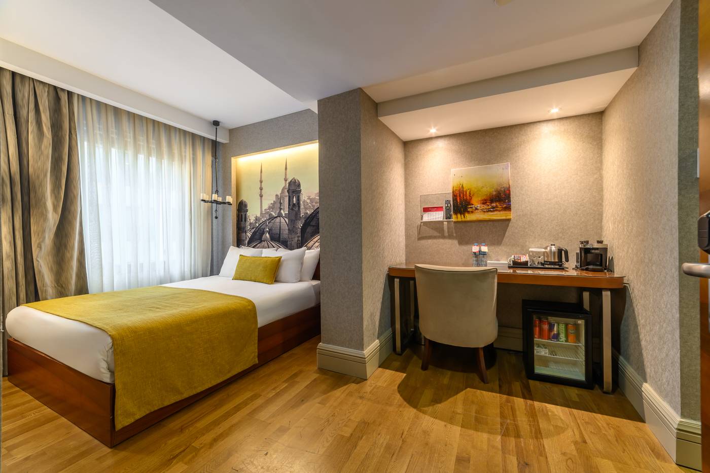 Ramada-Istanbul-Grand-Bazaar-Room-12