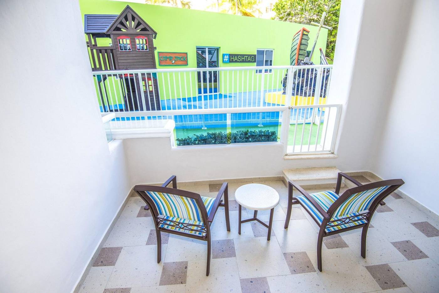 Sunscape-Resort---Spa-Room-46