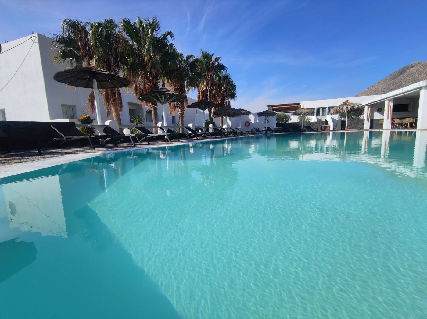 Sandy-s-Paradise-Infinity-Pool-4