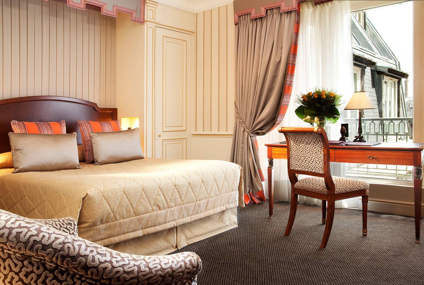 H----tel-Napol----on-Paris-Room-10