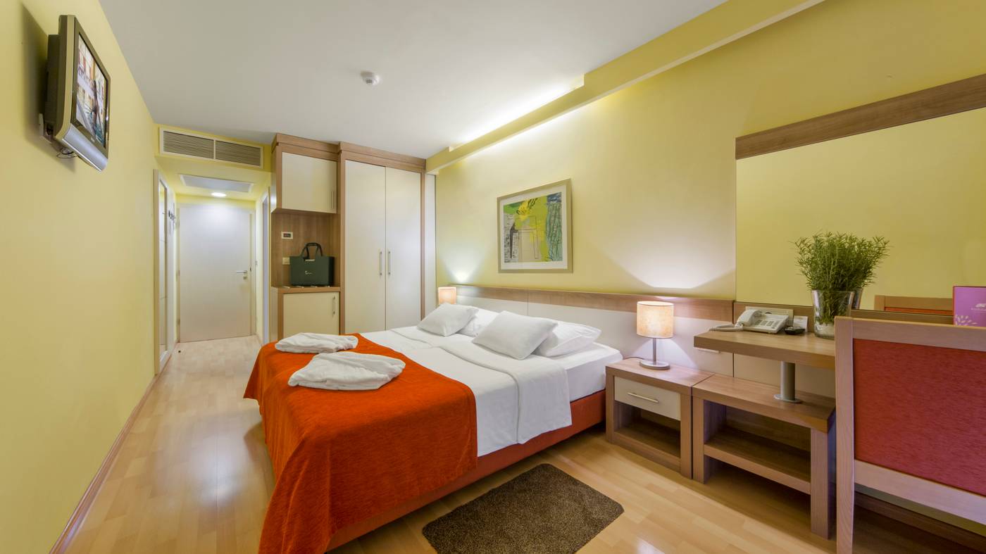 Hotel-Aurora-Room-19