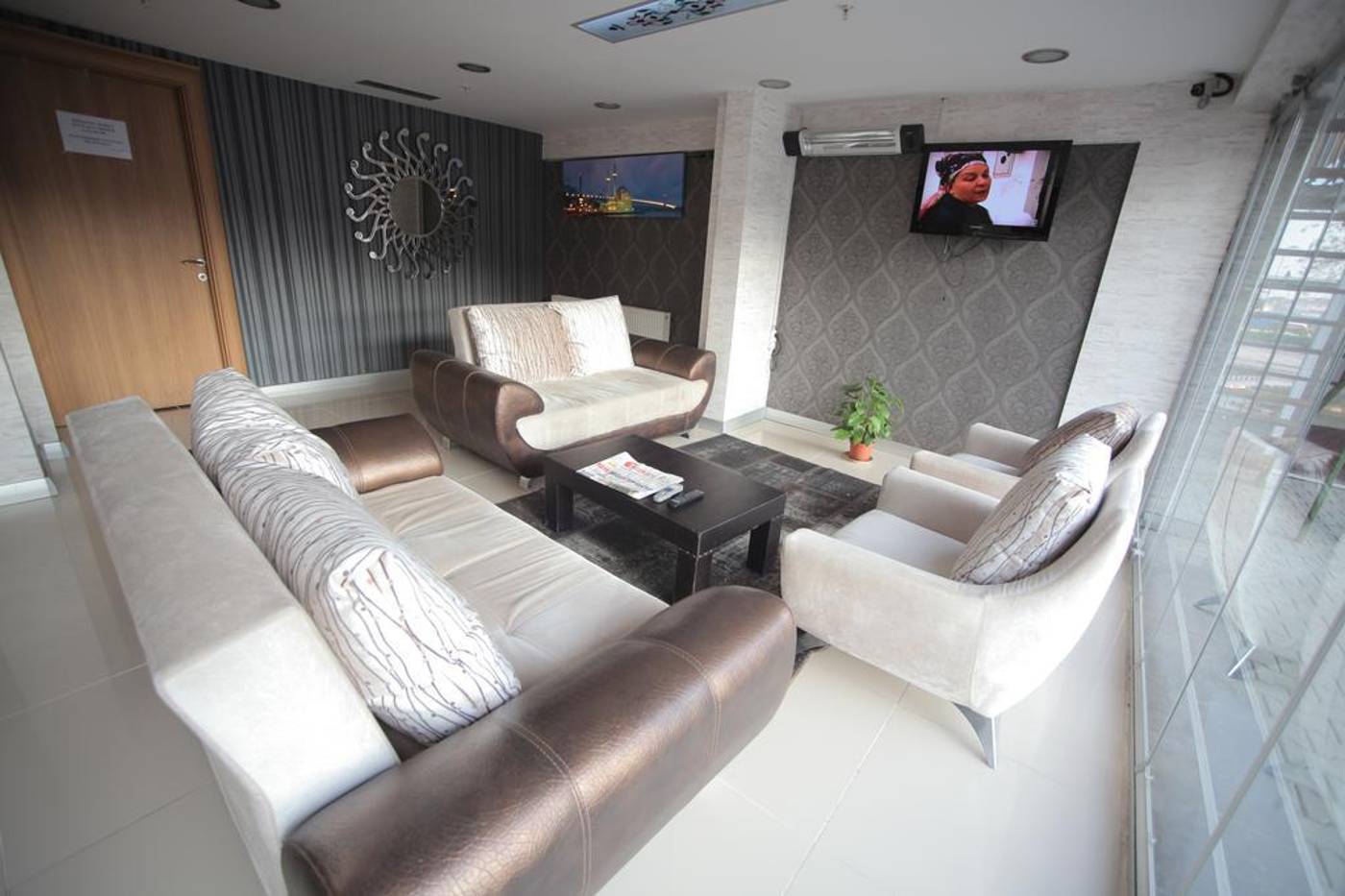 Istanbul-Dedem-Hotel-Lobby-9