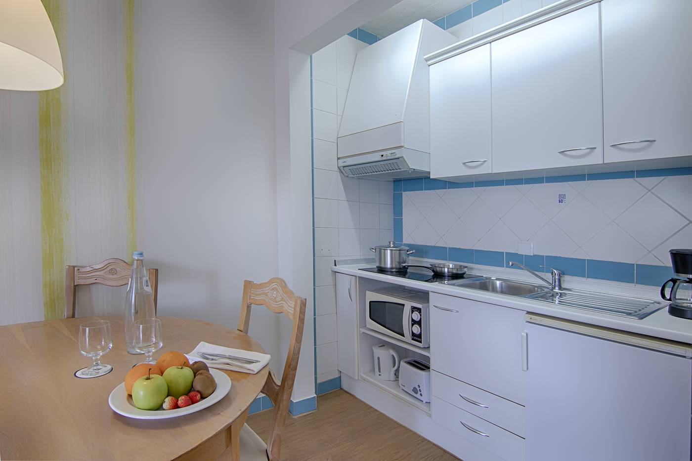 Luna-Miramar-Room-25