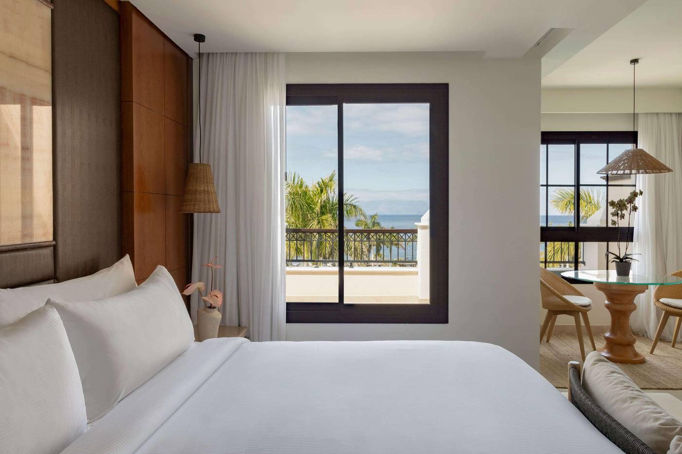 RedLevel-at-Melia-Palacio-de-Isora-Room-38