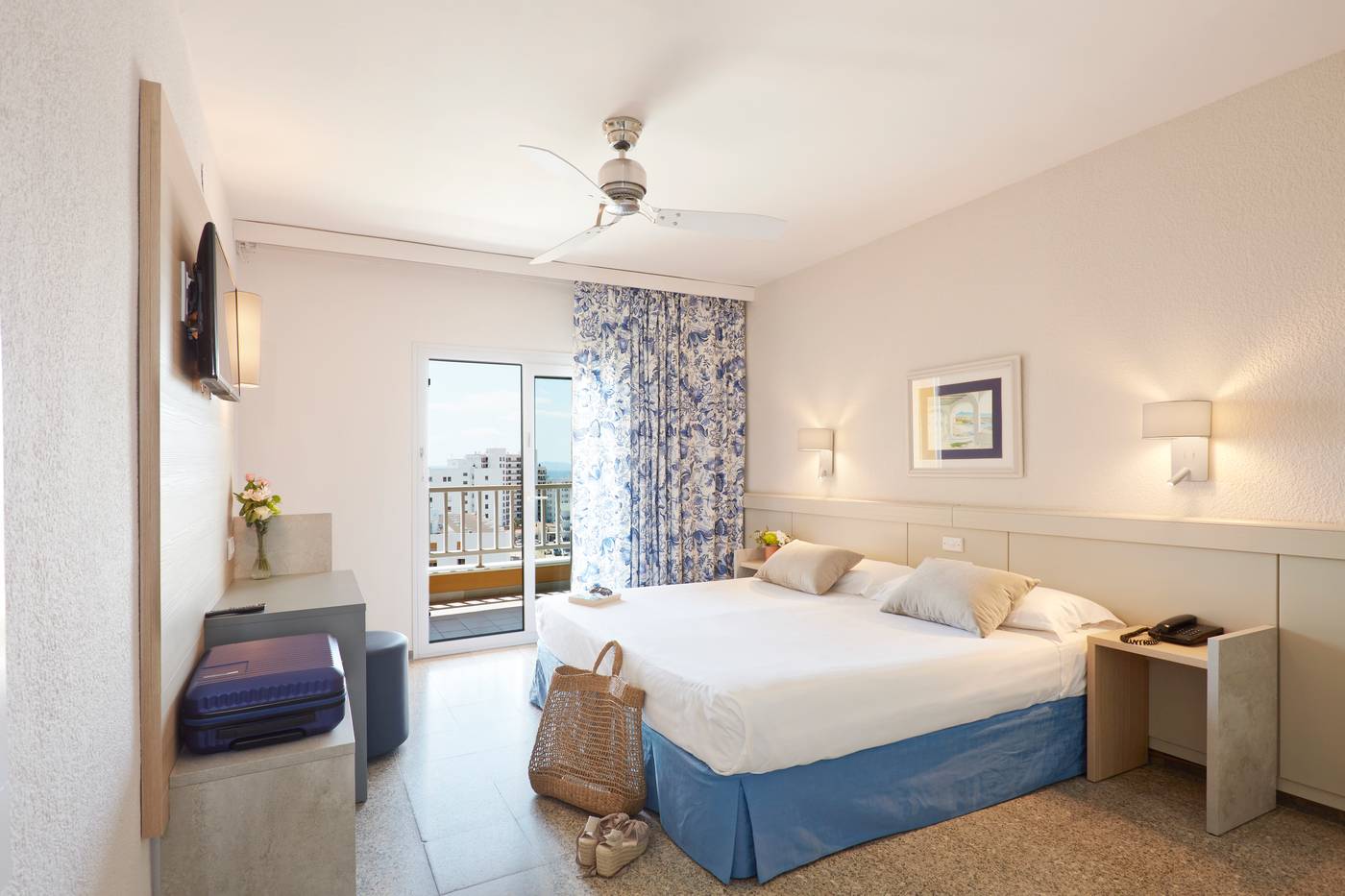 Prestige-Goya-Park-Room-14