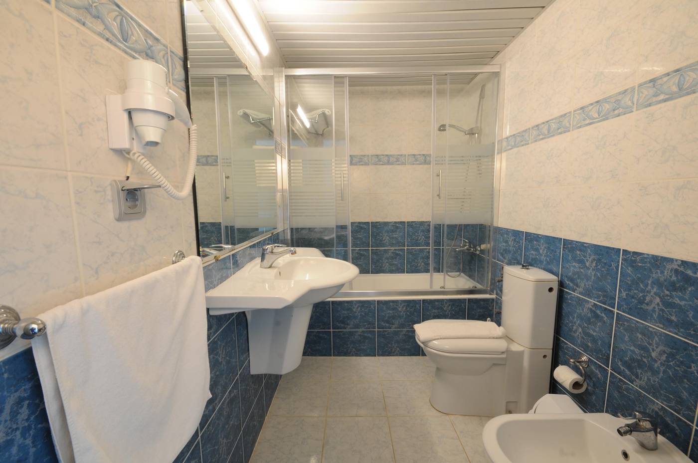Blue-Palace-Hotel-Room-20