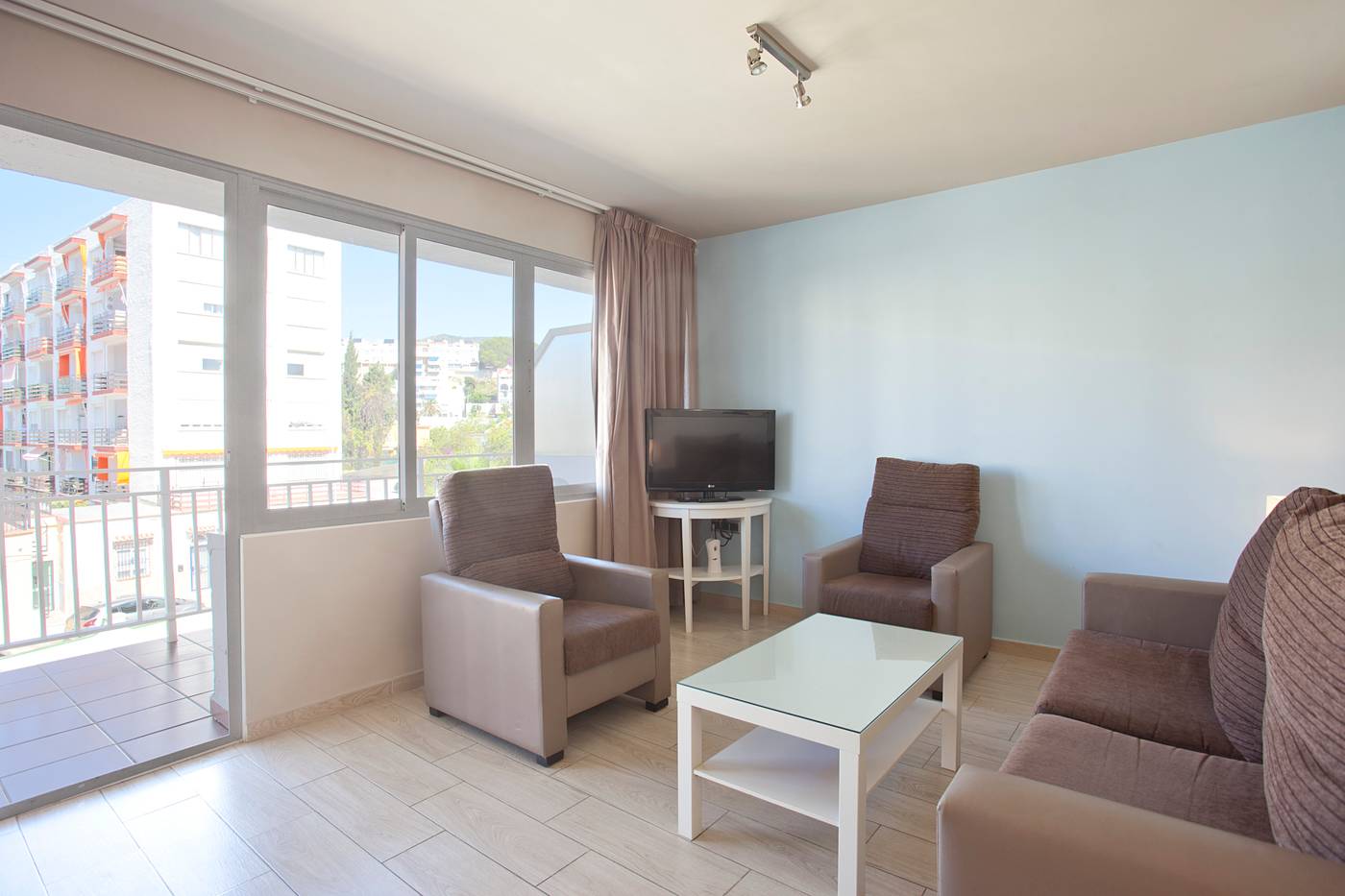 Ecuador-Park-Room-25