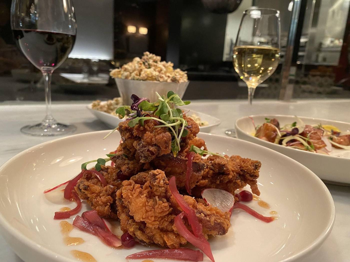 Century-Plaza-Hotel---Spa-Vancouver-Restaurant-89