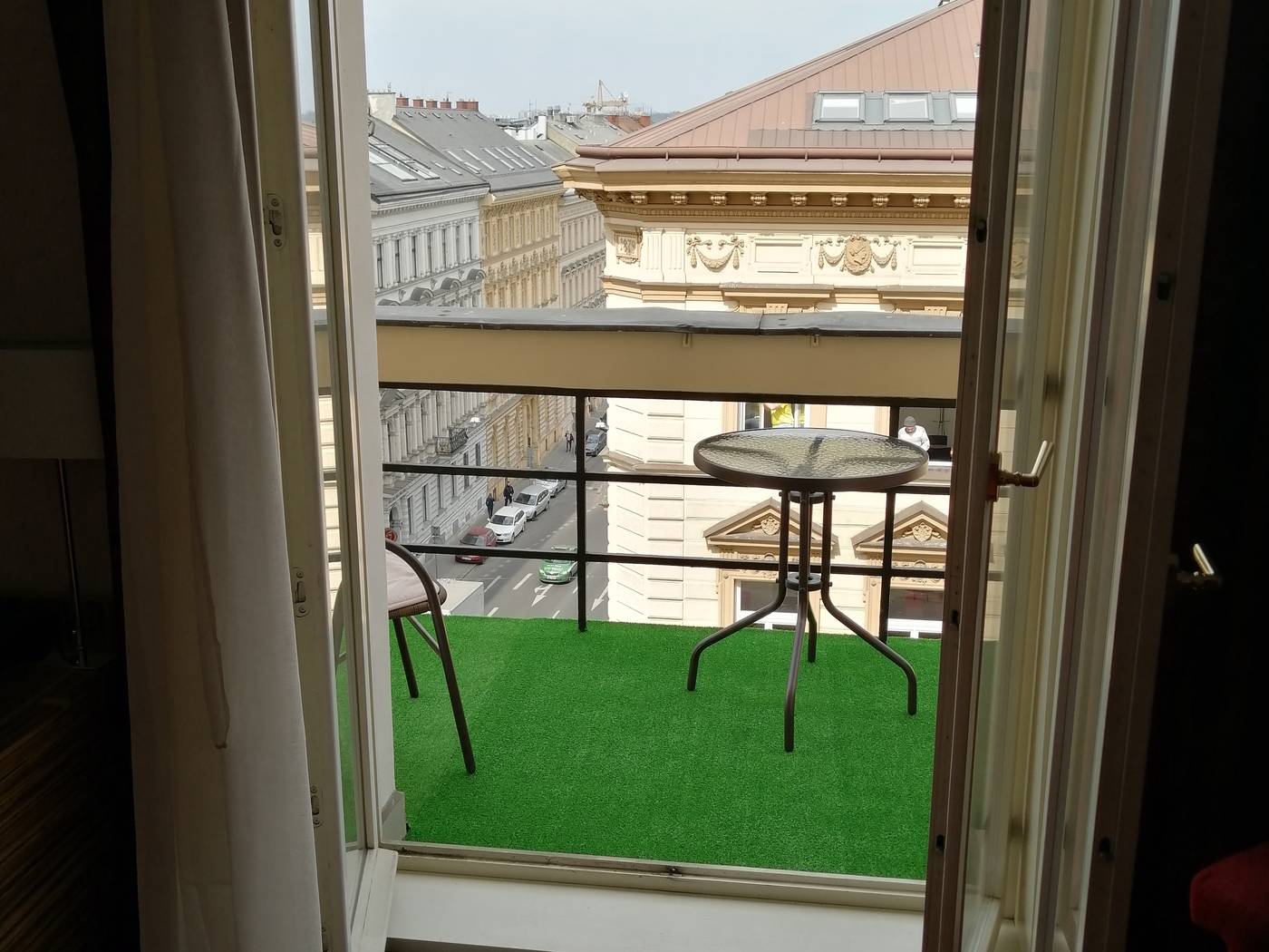 EA-Hotel-Sonata-Room-4