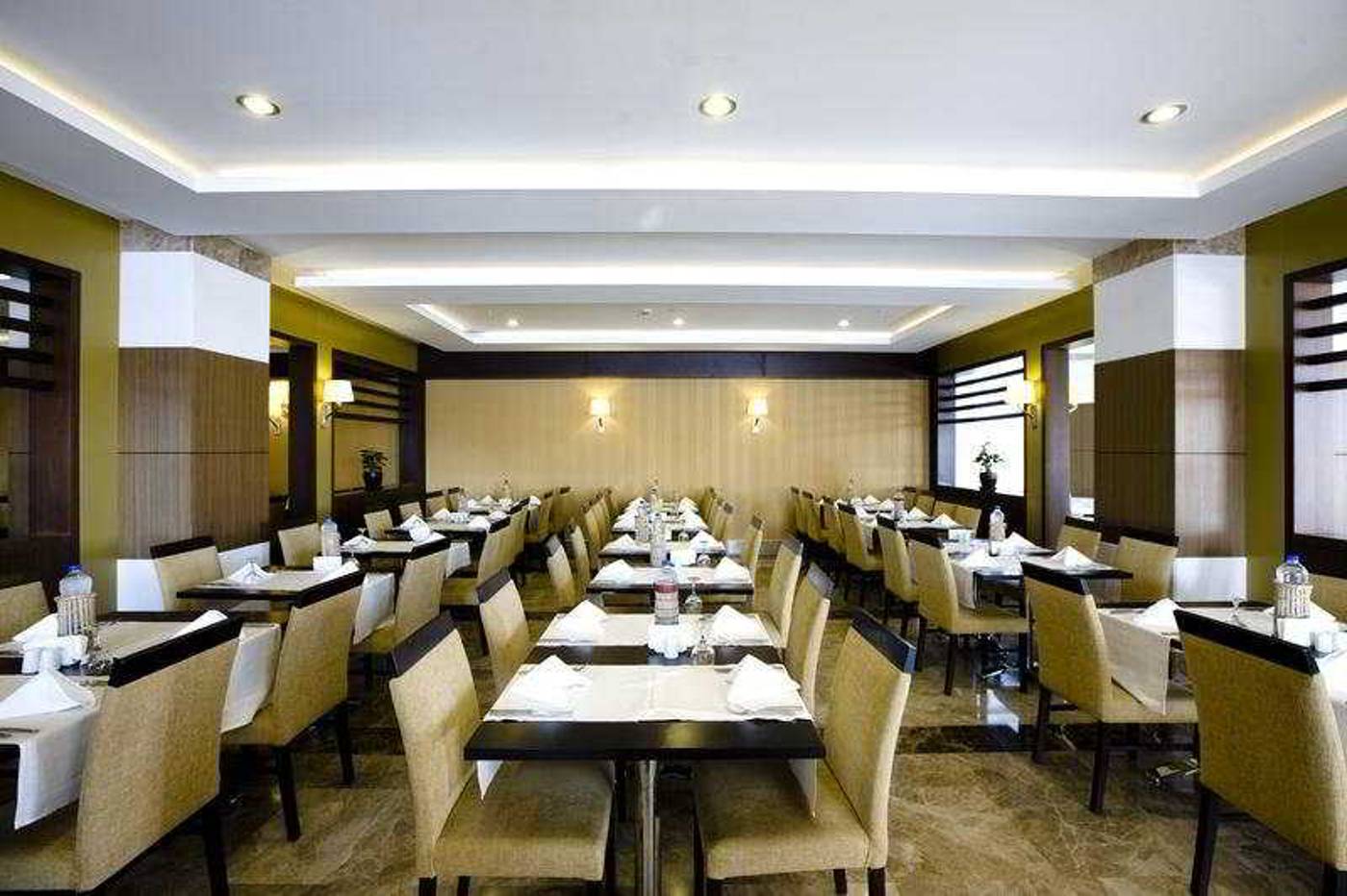 Saturn-Palace-Resort-Restaurant-25