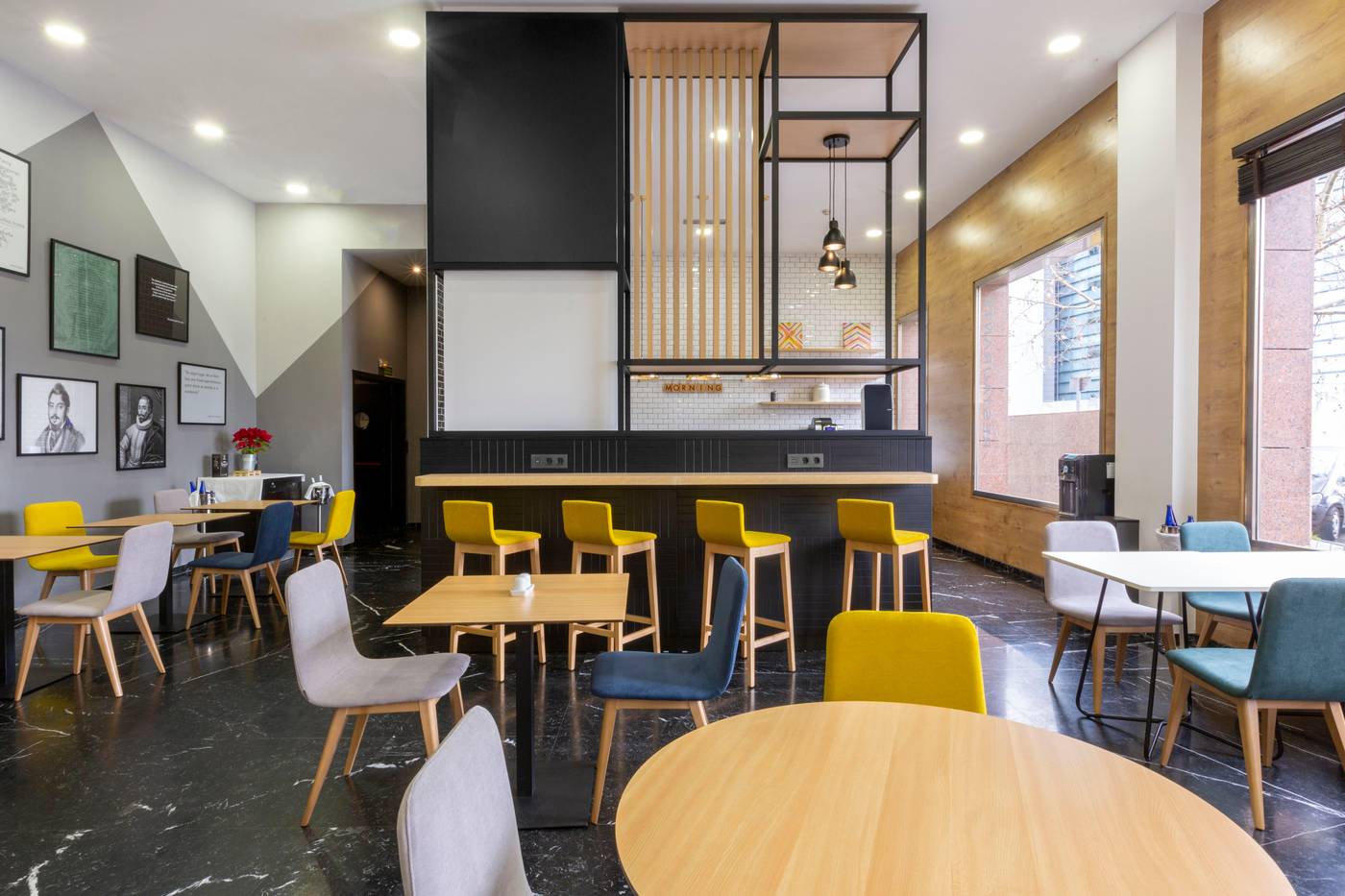 Holiday-Inn-Madrid-Las-Tablas-Restaurant-11