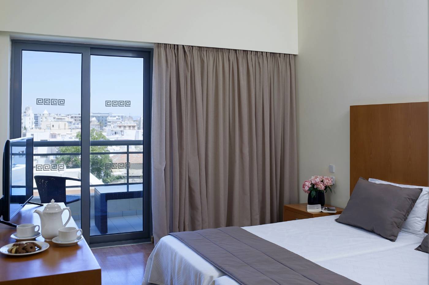 Angela-Hotel-Downtown-Rooms-Room-13