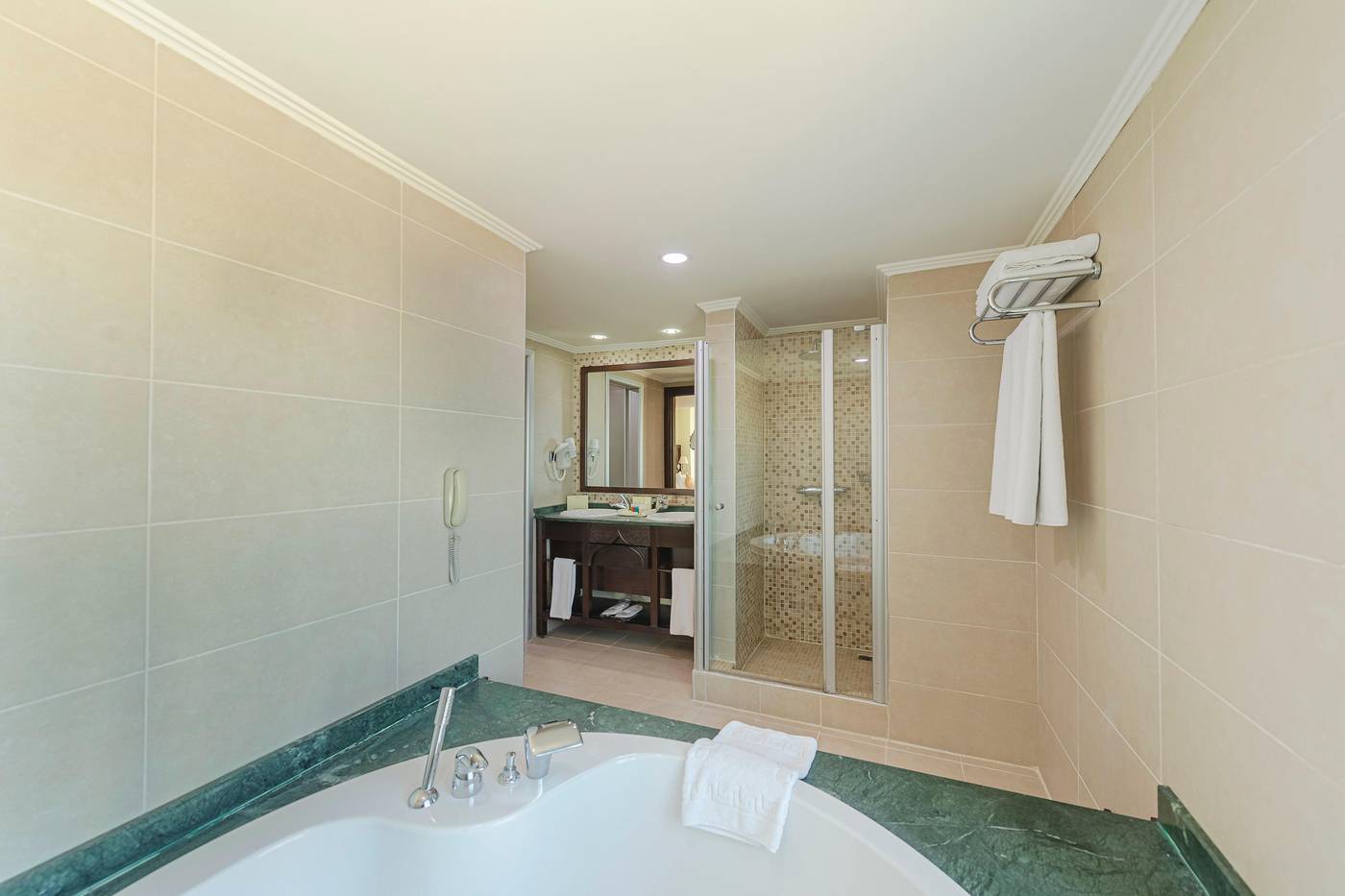 Crowne-Plaza-Antalya-Room-39