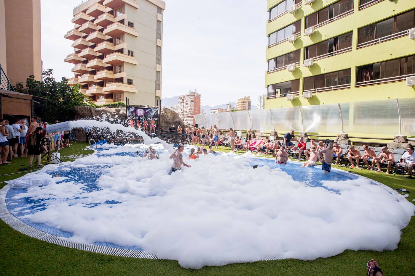 Benidorm-Celebrations-Music-Resort-Pool-9