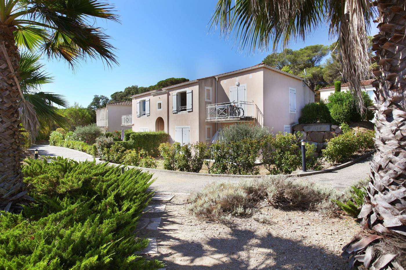 Residence-Odalys-Domaine-des-Eucalyptus-General-view-7