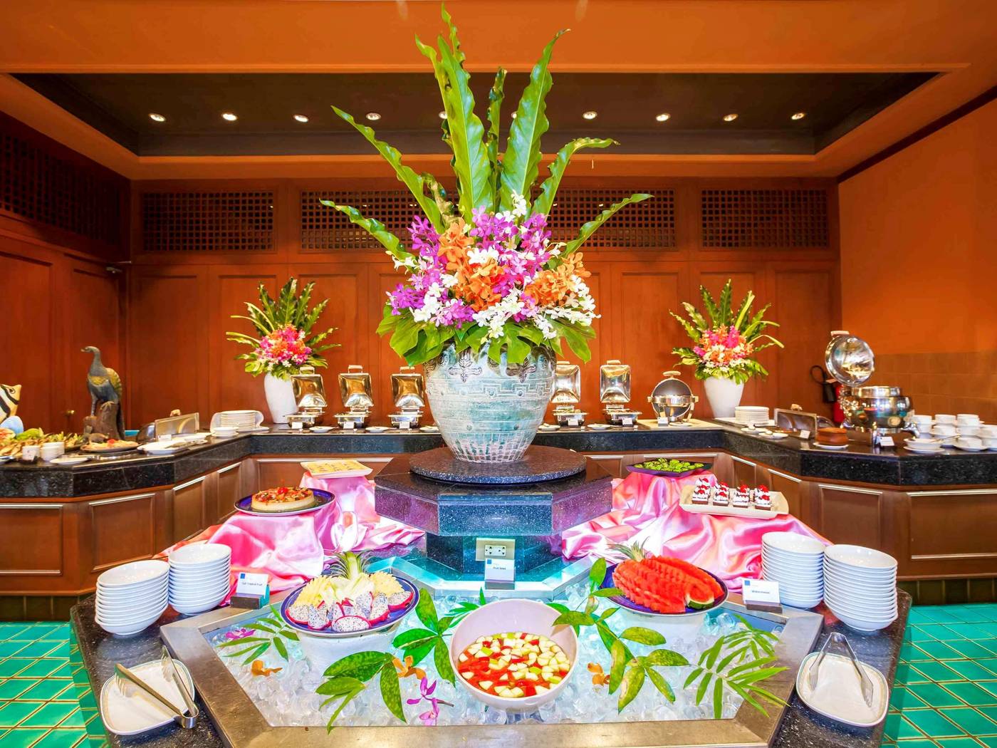 Novotel-Phuket-Resort-Restaurant-53