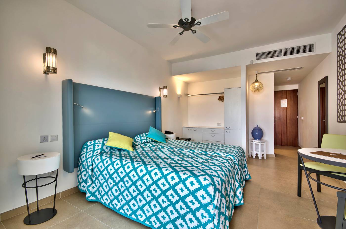 db-San-Antonio-Hotel---Spa-Room-17