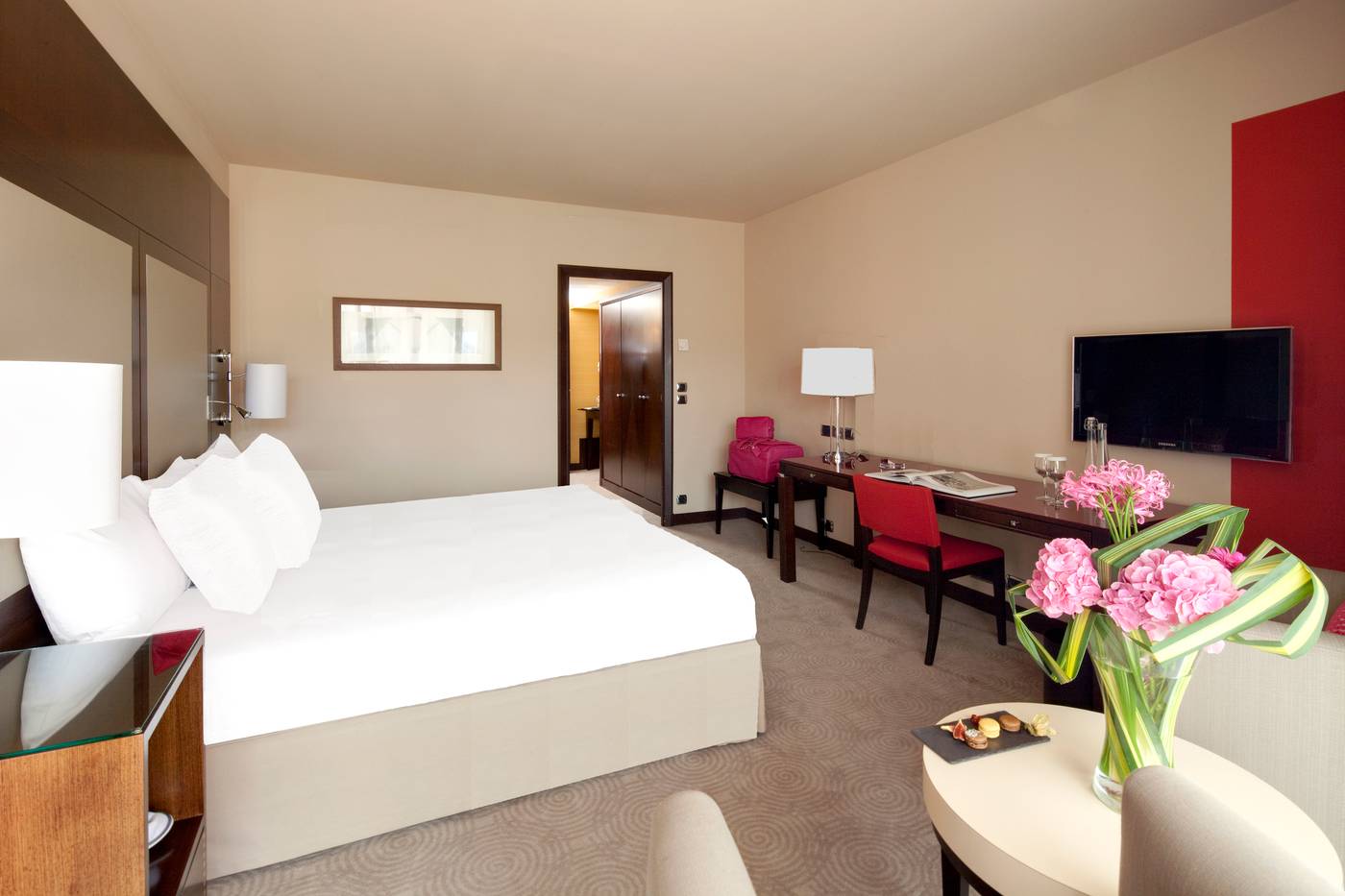 Hyatt-Regency-Nice-Palais-De-La-Mediterranee-Room-18