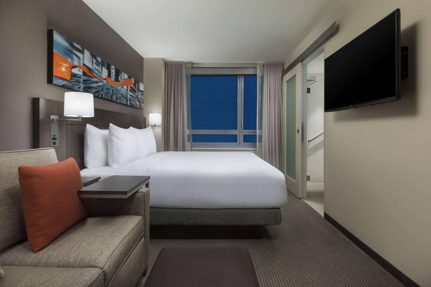 Hyatt-Place-New-York-City---Times-Square-Room-19