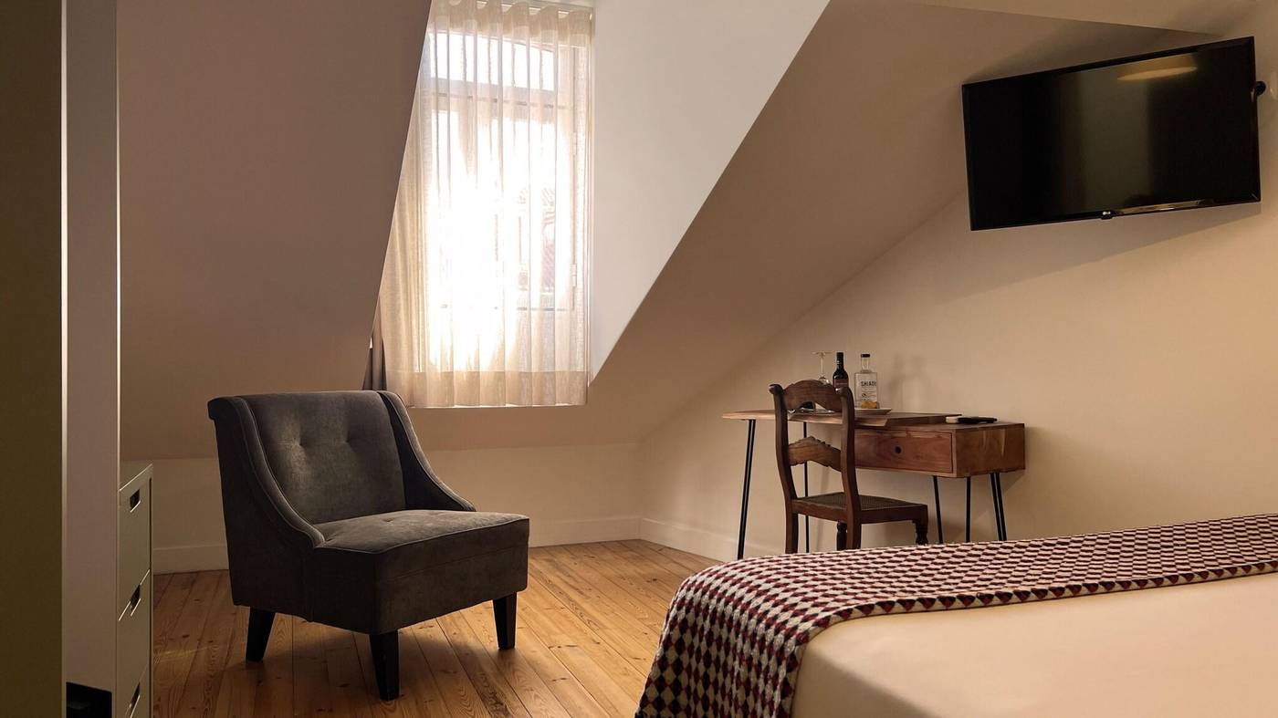 Casa-Do-Bairro-Bed---Breakfast-Room-27