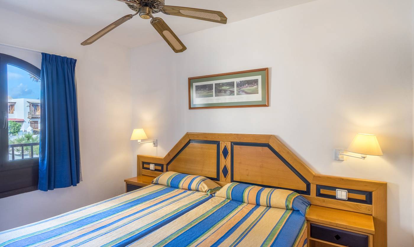 Blue-Sea-Apartamentos-Costa-Teguise-Gardens-Room-22