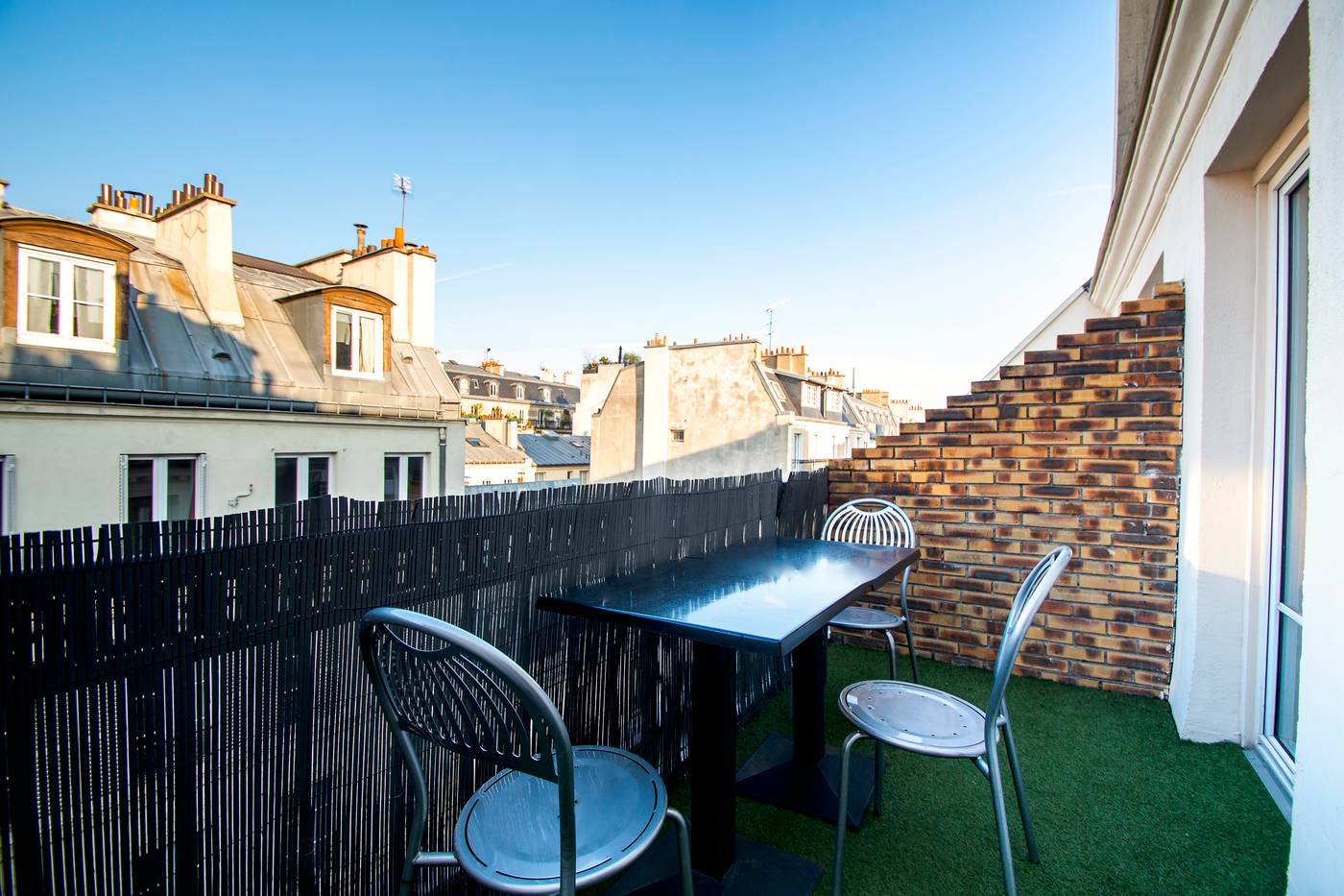 Migny-Opera-Montmartre-Terrace-43