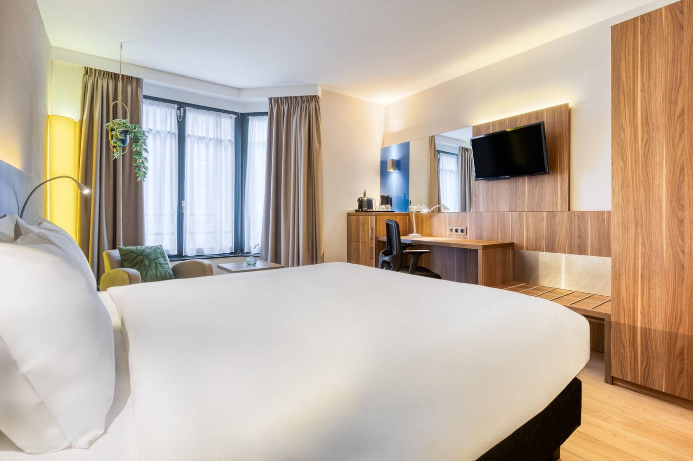 Holiday-Inn-Brussels-Schuman-Room-29