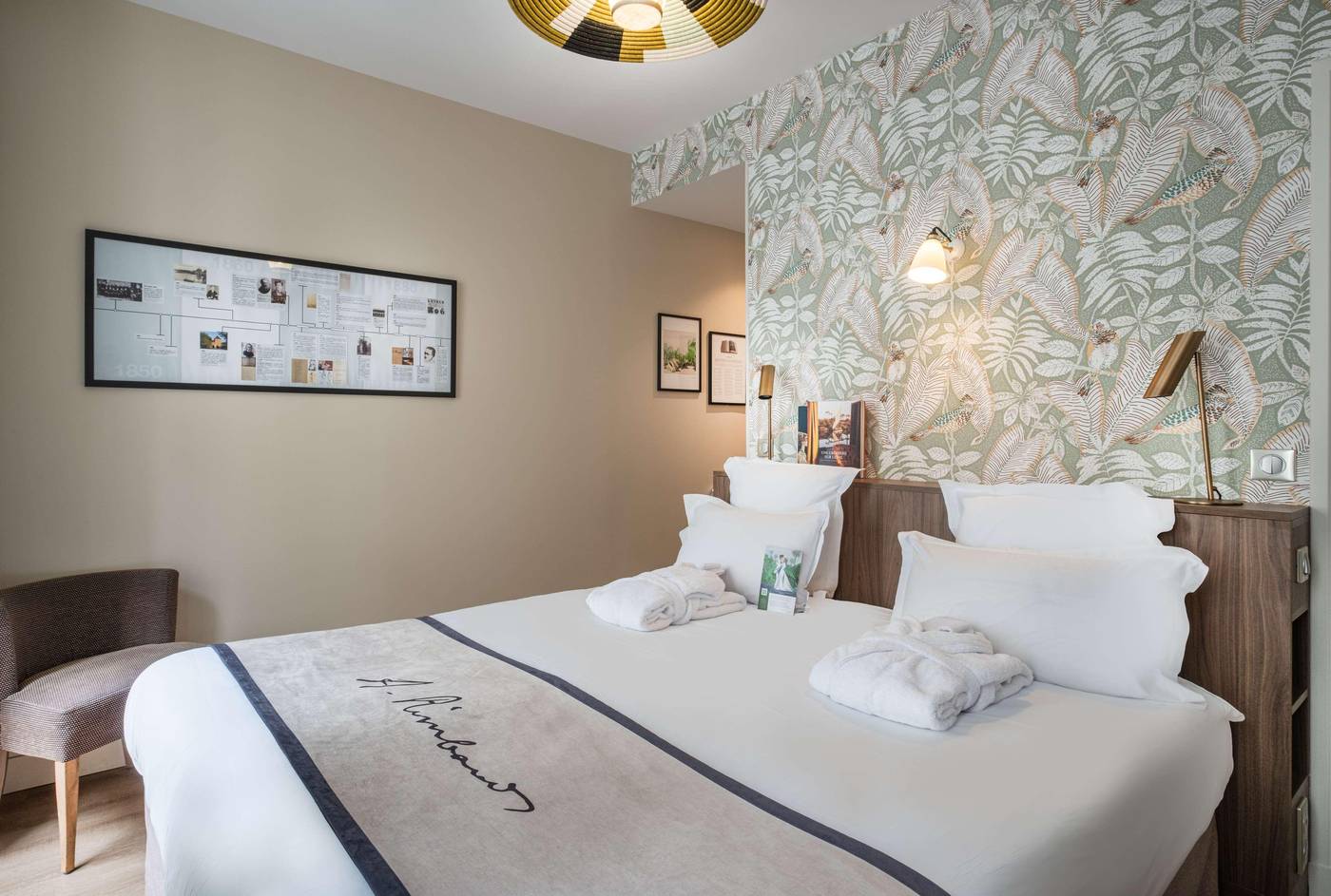 Hotel-Litteraire-Arthur-Rimbaud--BW-Signature-Coll-Room-22