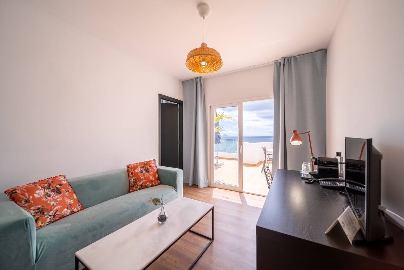 Apartamentos-Islamar-Arrecife-Room-4