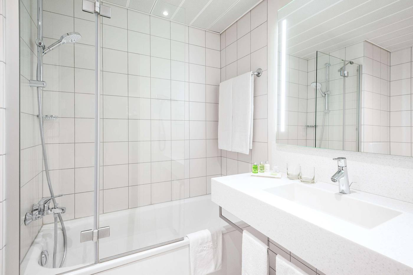 NH-Berlin-Alexanderplatz-Room-36