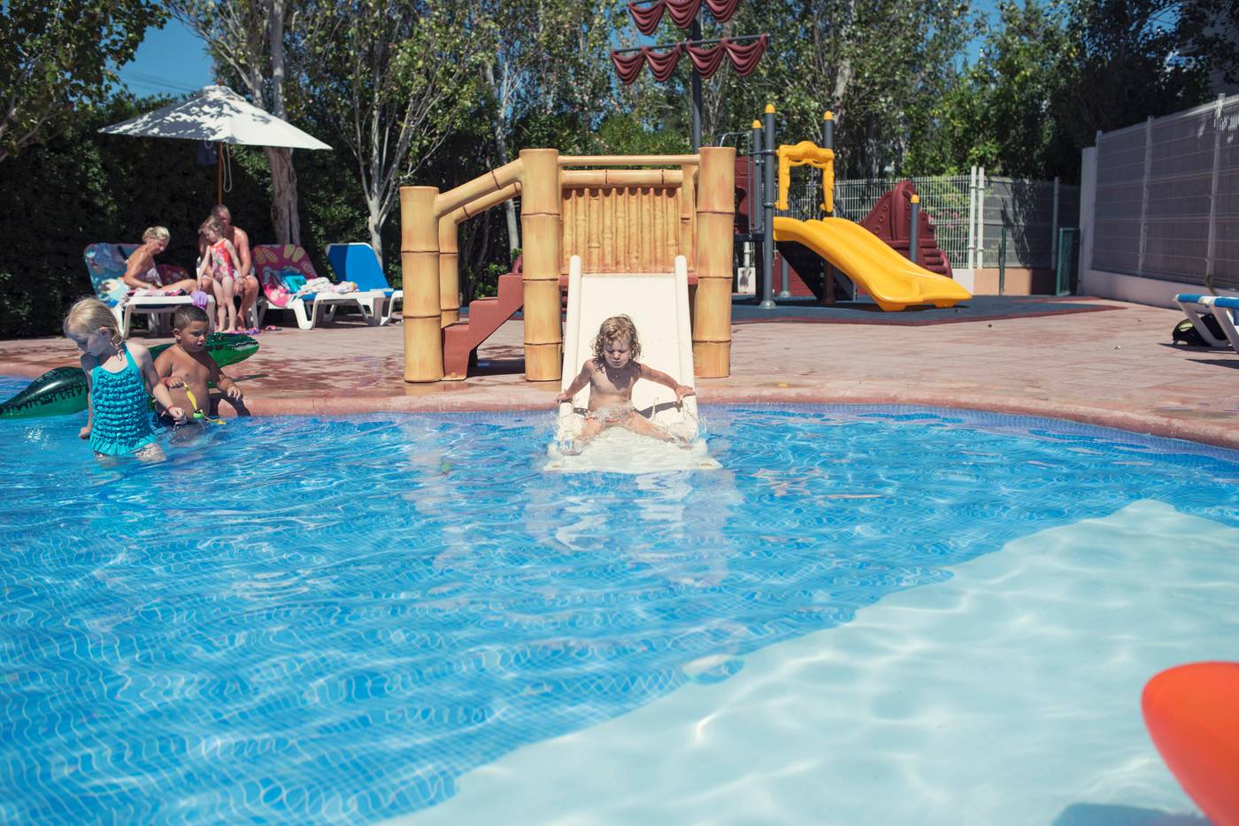 Azuline-Hotel-Bergantin-Pool-7