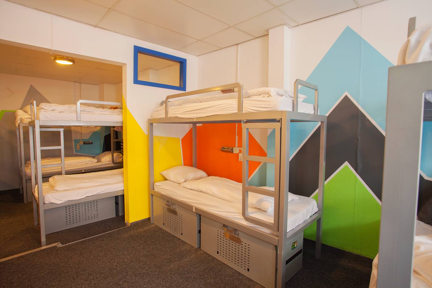 Flying-Pigs-Downtown-Hostel-Amsterdam-Room-9