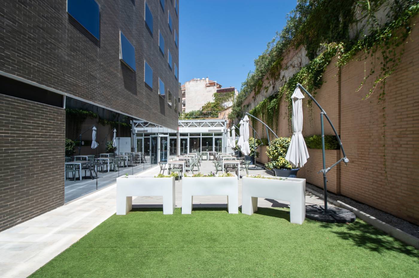 10.10.25 Hotel Granada by Pierre & Vacances