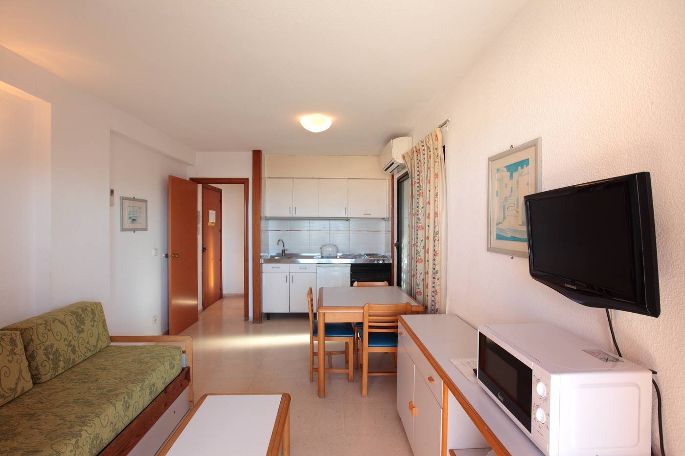 La-Caseta-Apartments-Room-12