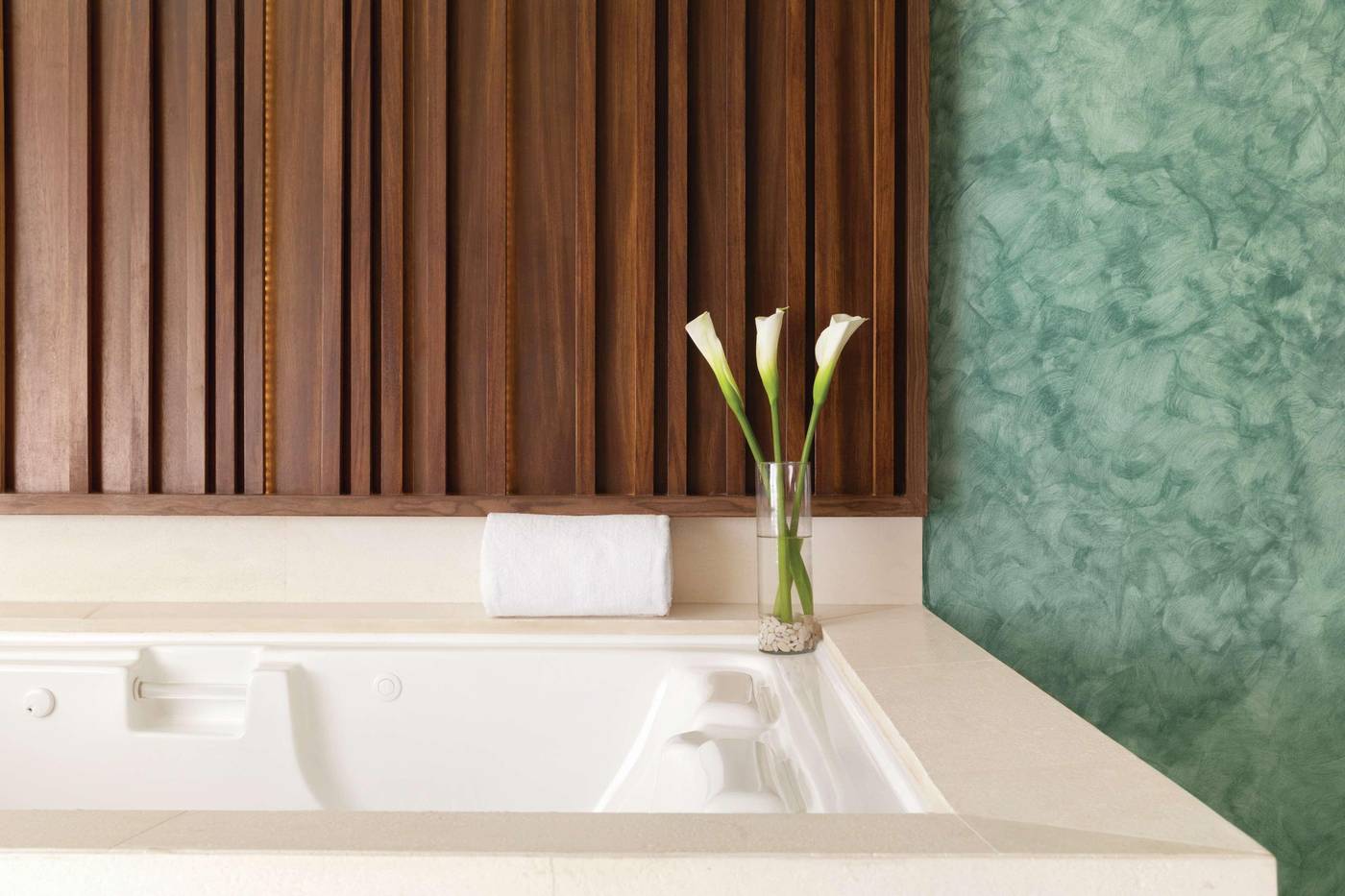 Hilton-Playa-del-Carmen-All-inclusive--The-Royal--Room-109