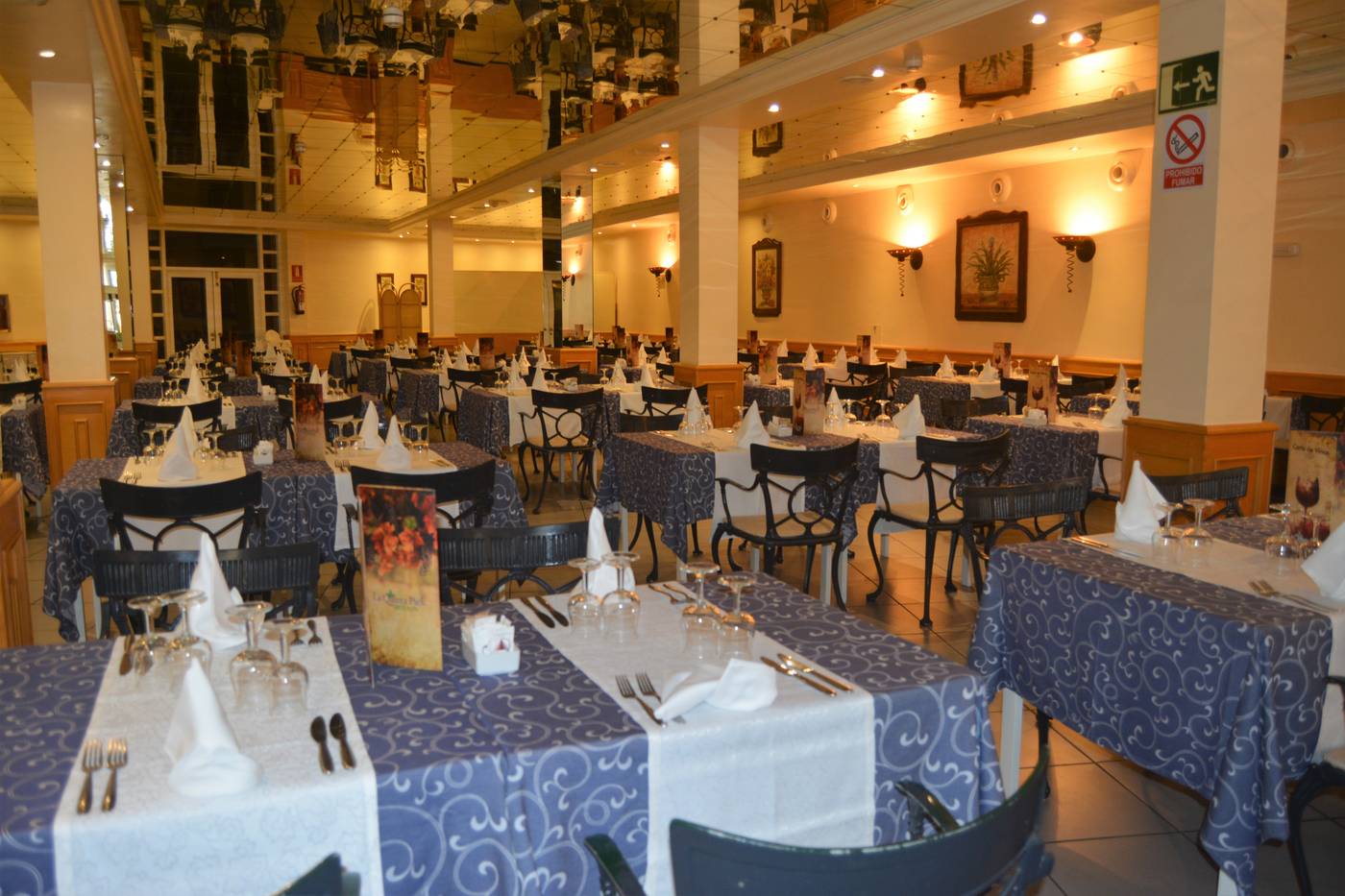 Hotel-Spa-La-Quinta-Park-Suites-Bar-22