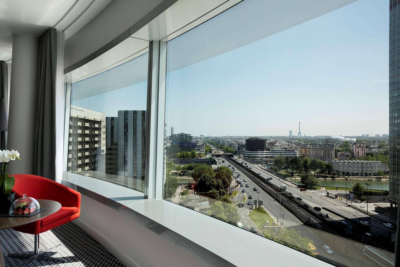 Melia-Paris-La-Defense-Room-55