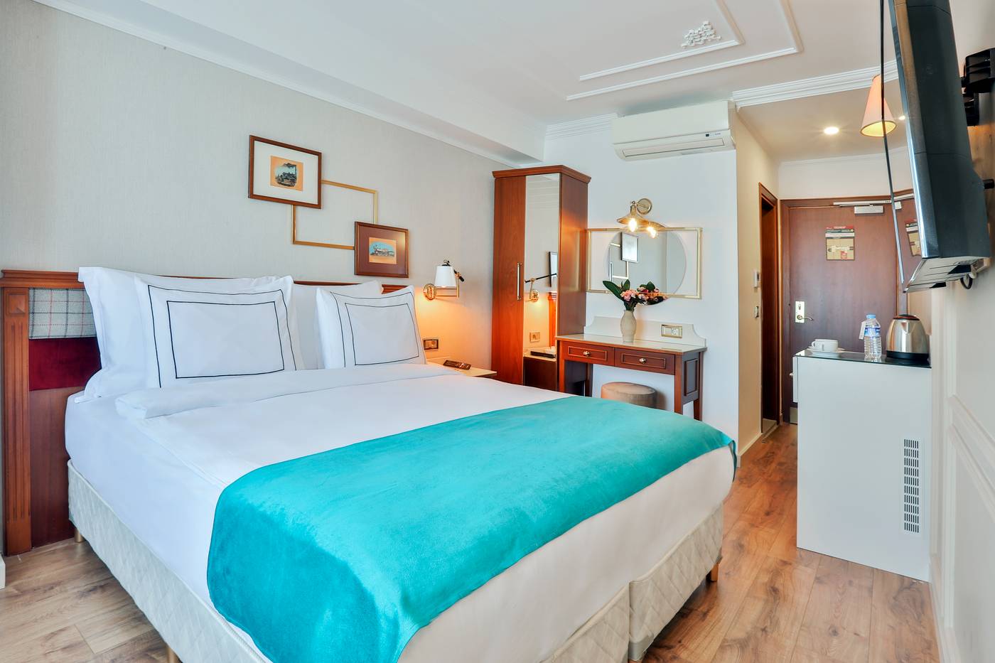 Orient-Express-Hotel-Room-13