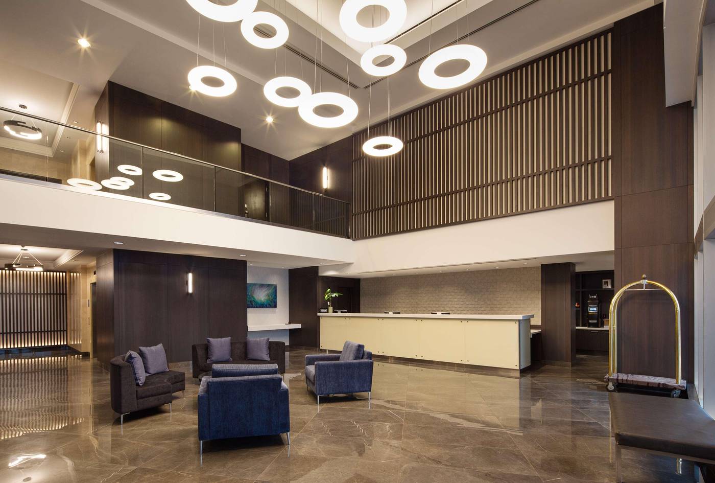 Hilton-Vancouver-Metrotown-Lobby-2