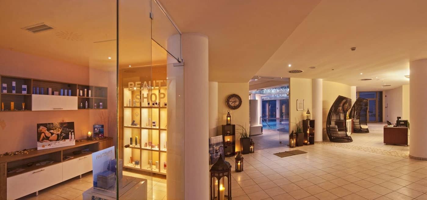 La-Marquise-Luxury-Resort-Complex-Sports-and-Entertainment-54