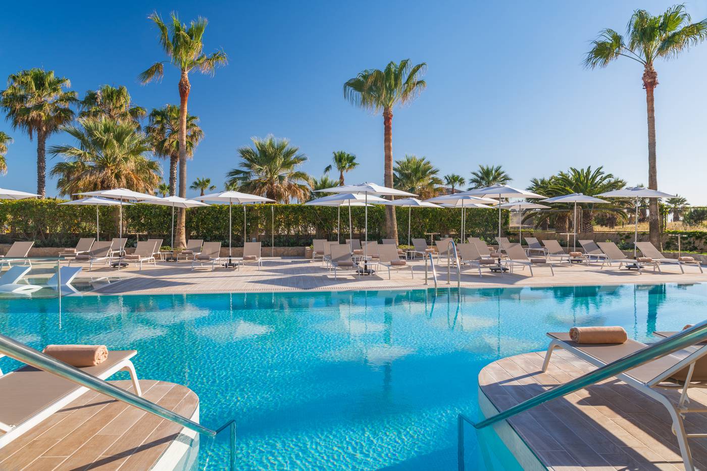 Elba-Costa-Ballena-Pool-3