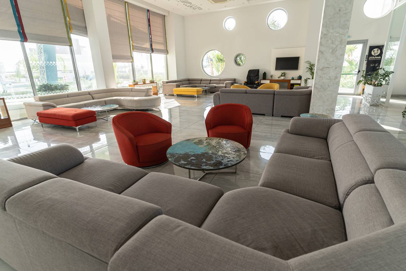 Nicholas-Color-Hotel-Lobby-36