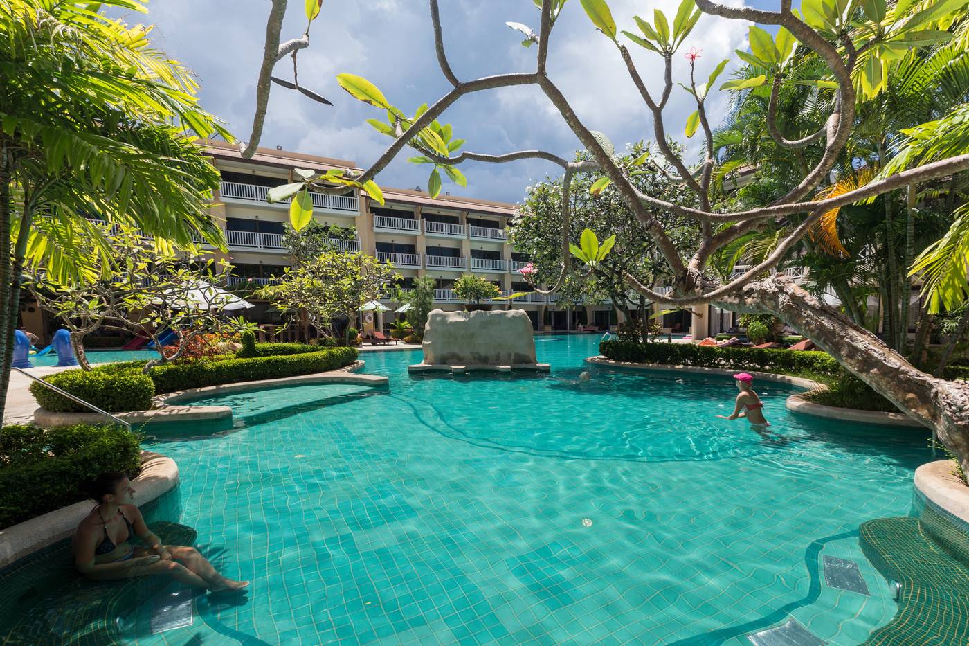 Thara-Patong-Beach-Resort-Pool-4