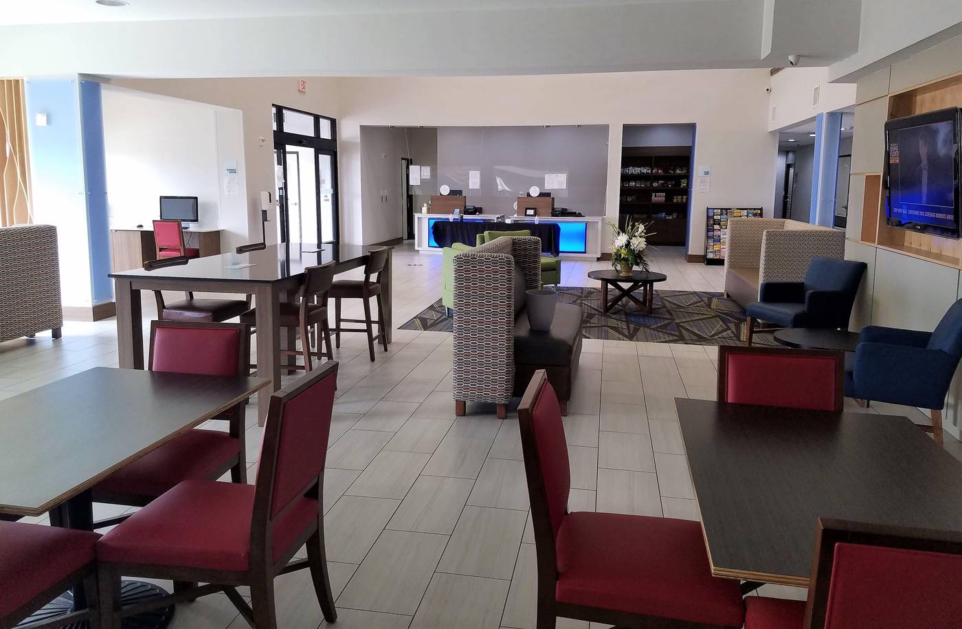 Holiday Inn Express Dallas East- Fairpark-United States-DALLAS-Lobby-8