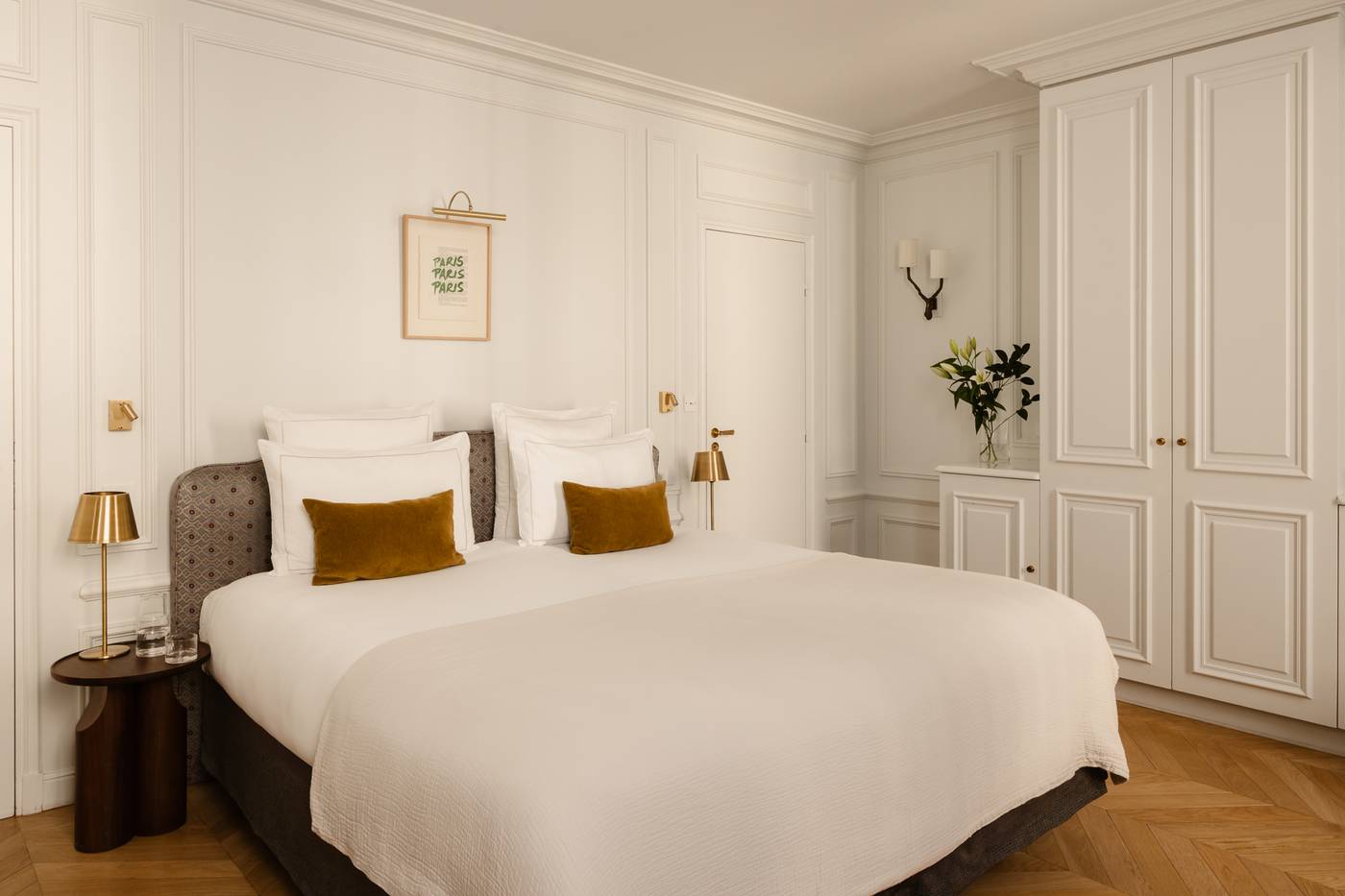 Hotel-Bourgogne---Montana-Room-14