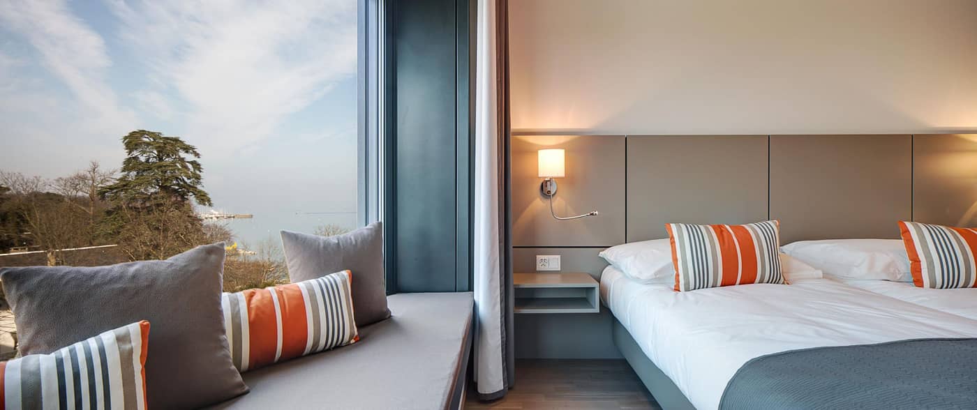 Lake-Geneva-Hotel-Room-20