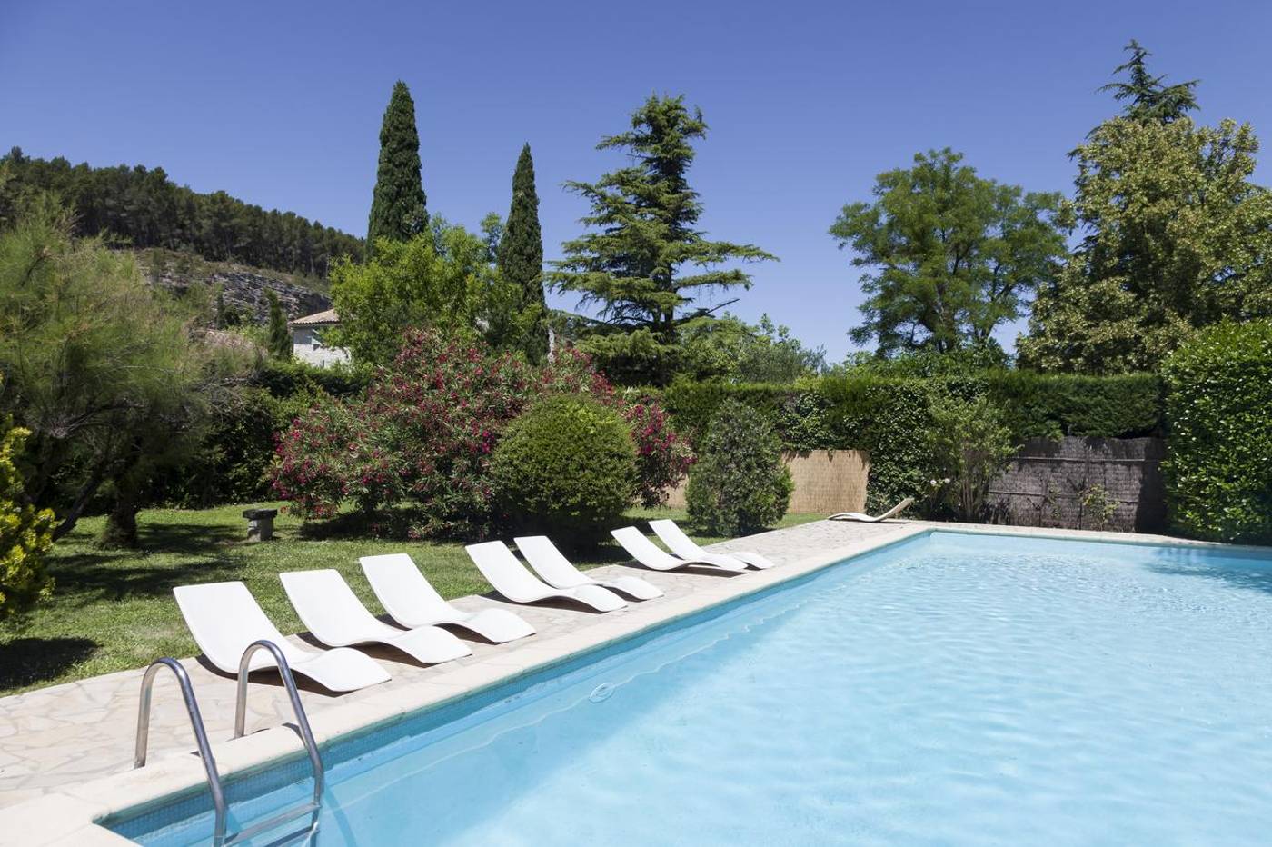 Logis Hôtel Castel Mouisson-France-Barbentane-Lobby-5