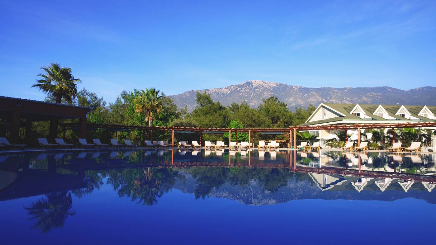 Green-Forest-Holiday-Village-Pool-3