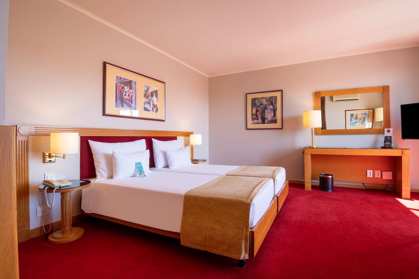 Vila-Gale-Estoril---Adults-Only-Room-7