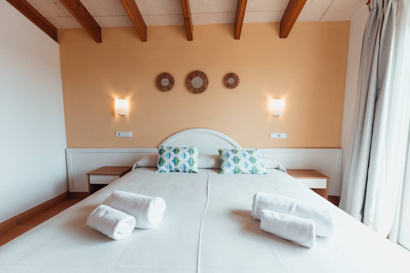 01.08.25 Villas Amarillas